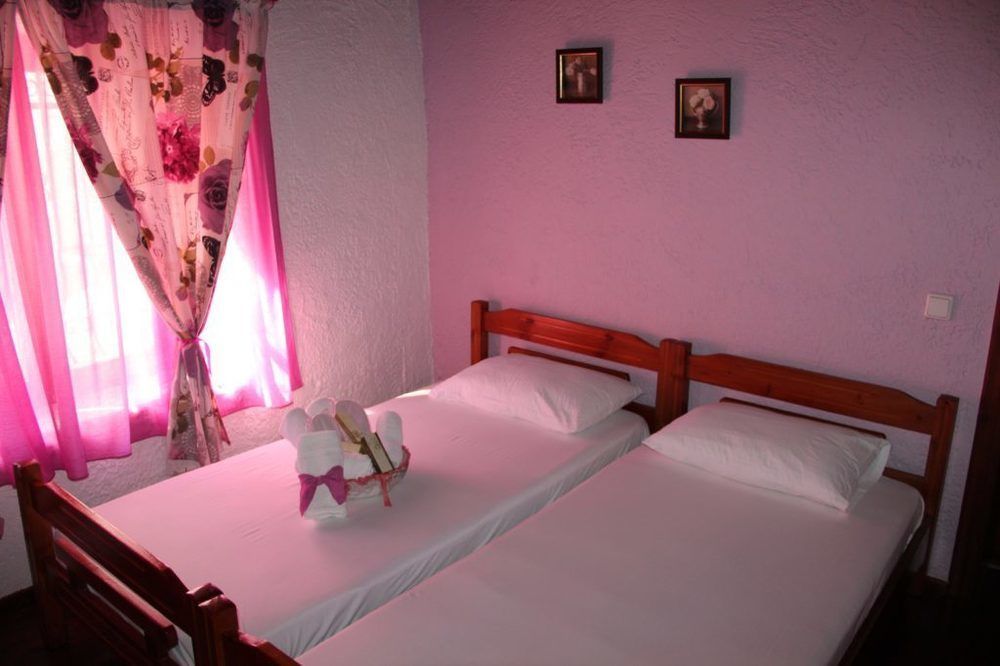 Guesthouse Xenios Zeus 스타브로우폴리스 외부 사진