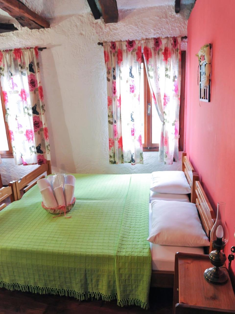 Guesthouse Xenios Zeus 스타브로우폴리스 외부 사진