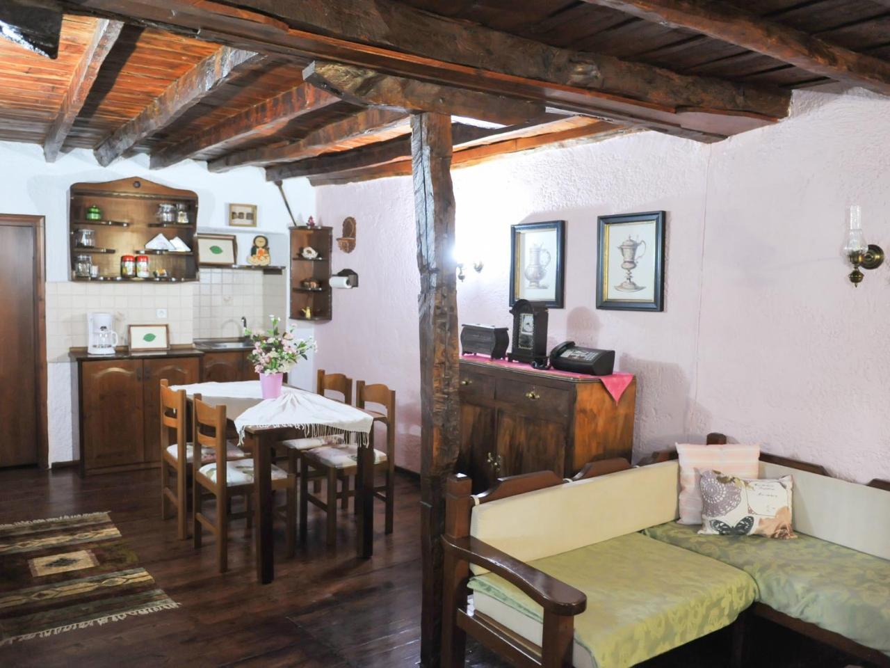 Guesthouse Xenios Zeus 스타브로우폴리스 외부 사진